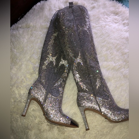 Gianni Bini Silver Over-the-Knee Boots w/ Stiletto Heel BRAND NEW Sz 7 & 5.5. 🥶🪩 - Picture 6 of 16